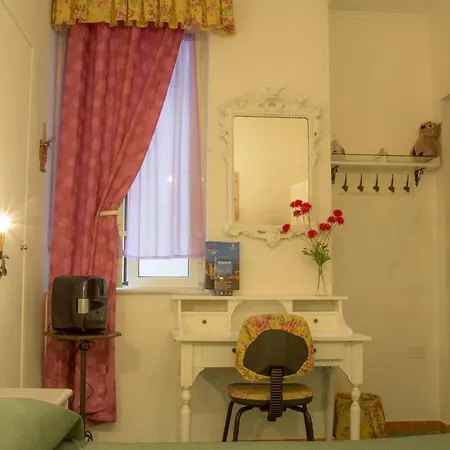 La Civetta Sul Como Bed & Breakfast Naples