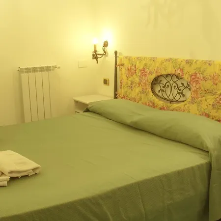La Civetta Sul Como Bed & Breakfast *