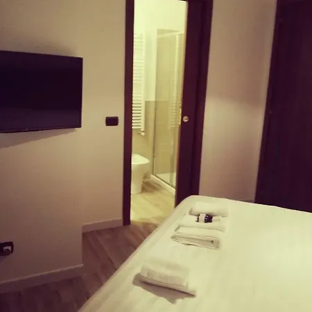 La Civetta Sul Como Naples